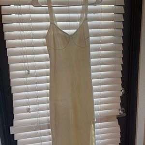 White tight fit Abercrombie dress